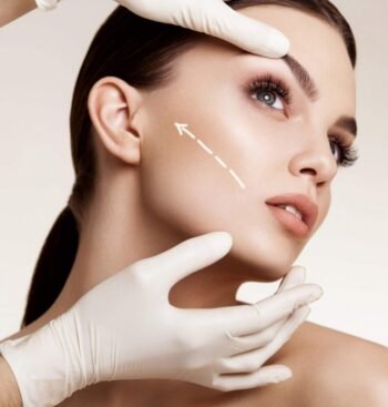 Reducción de bolsas de Bichat en clínica certificada de Estambul, Turquía con técnica avanzada y acompañamiento VIP